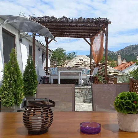 Panthea Apartament *