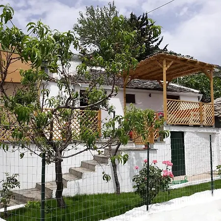 Apartment Panthea *