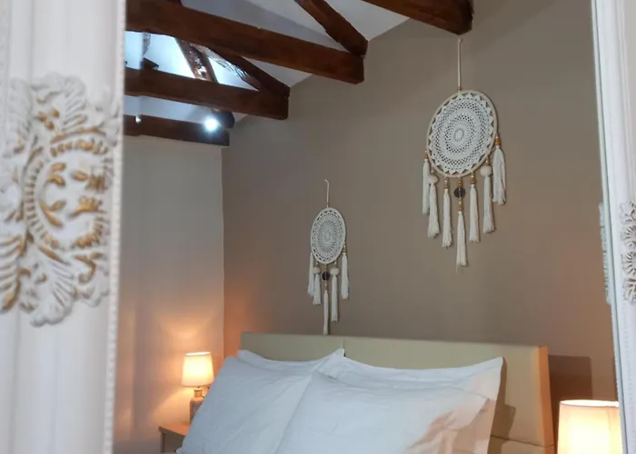 Panthea Apartament *